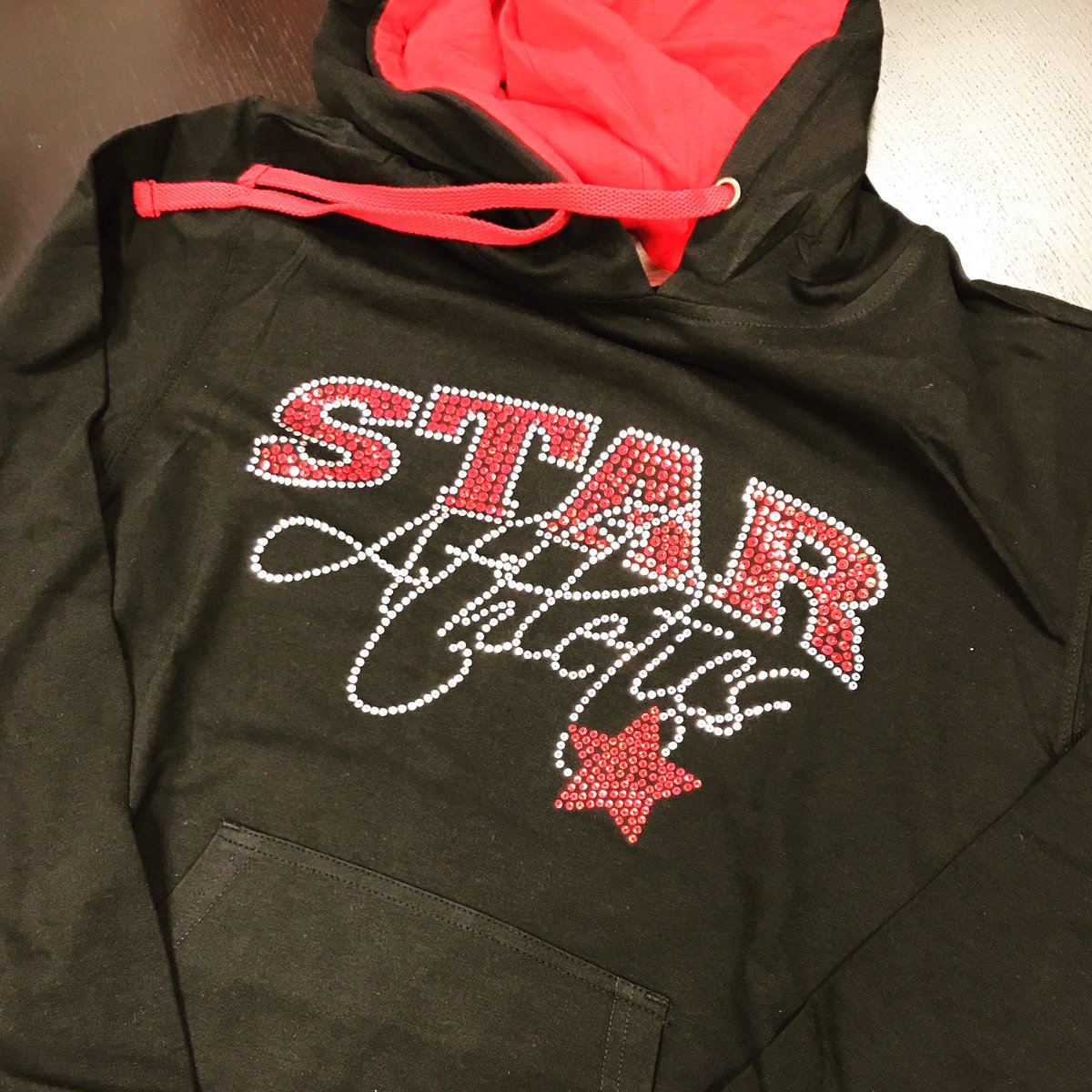 STAR_TeamStar's tweet photo. #starproshop items. Get yours at 6pm tonight!! 😍⭐️ https://t.co/BkWl2CtkC2