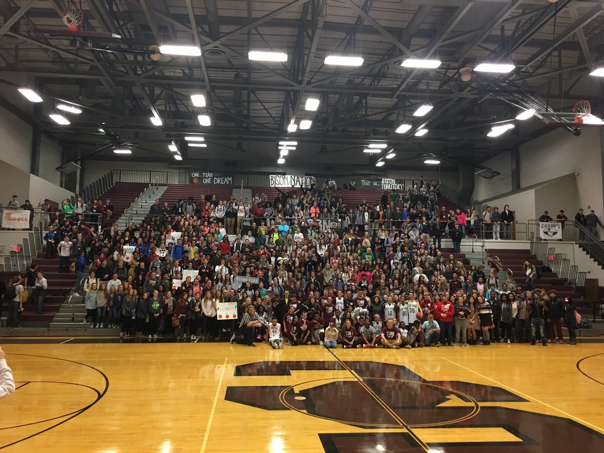 SCHSDECA's tweet photo. THIS IS WHAT SCHOOL SPIRIT IS ABOUT @SCHSInspires https://t.co/tpwZkOMkca