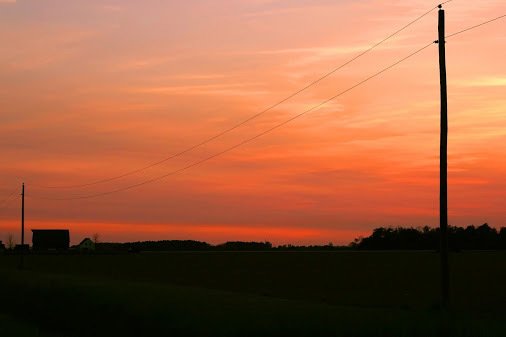 Martin_Crest's tweet photo. Cloudy sunset on the farm, Jun 2011 - for #powerlinefriday +Powerline Friday curated by +Nโฆ https://t.co/w03cSB7qgw https://t.co/NzUR6GPF9G