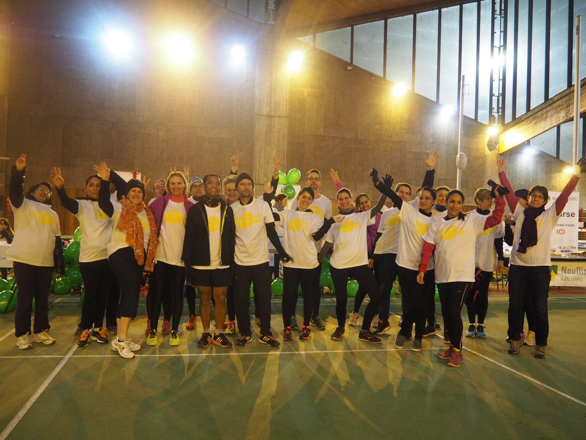CACEIS's tweet photo. Nos coureurs sont fin prêts ! À tout de suite pour le top départ du #TCF2016 @TelethonFinance 😉#Telethon2016 @Credit_Agricole https://t.co/68jzMMJ0zM