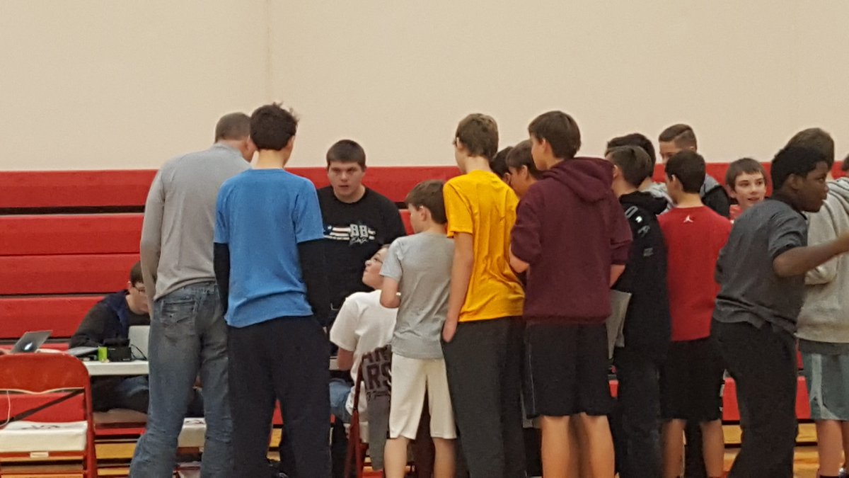 TechTalentGuy's tweet image. #DCGCODEJAM2016 - We have a celebrity coder in midst! "please disperse the crowd so Chris can work" - said a teammate