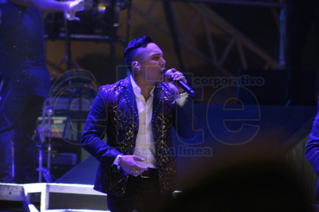 elitechiapas's tweet photo. Avances del concierto de @edwintrakalosa y @bandatrakalosa en el #ForoChiapas (Masivo) de la @FeriaChiapasAC . #Corporativoelite #CElite https://t.co/oWheYPWbDv