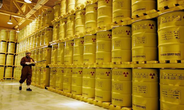 bastaCasta's tweet image. Con la riforma cost. lo Stato ha supremazia sulle Regioni. Se decidesse di costruire un deposito di scorie nucleari a casa tua, te lo tieni!