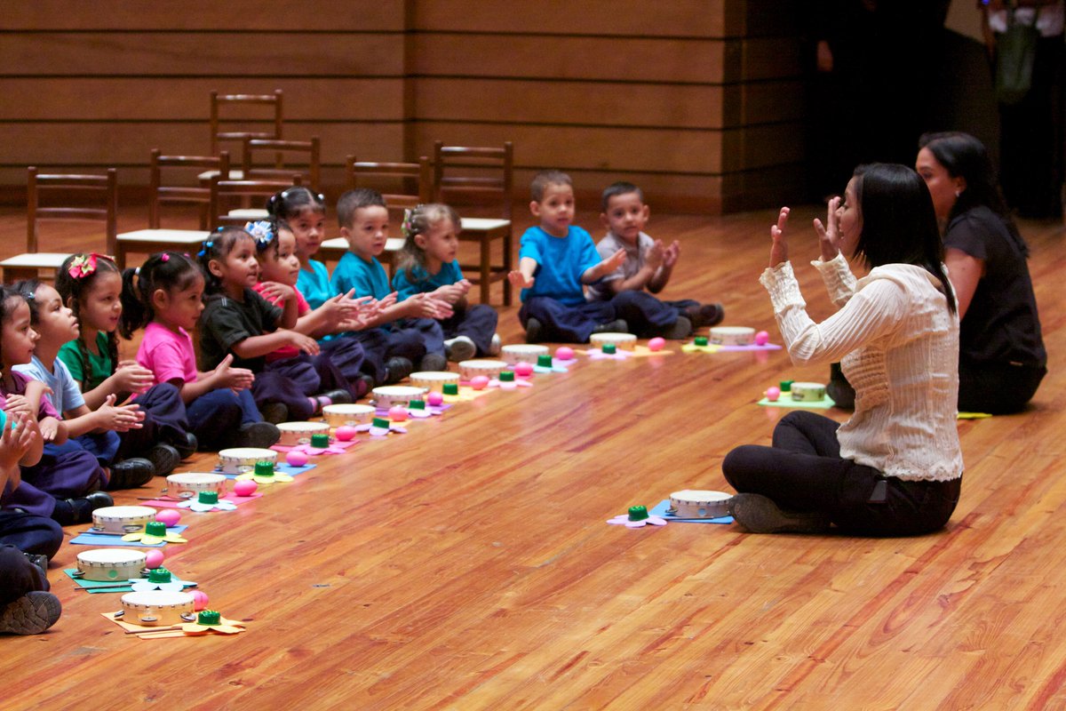 El Programa de Iniciación Musical 
estimula la sensibilidad del niño y desarrolla la inteligencia musical adaptada a cada una de sus etapas