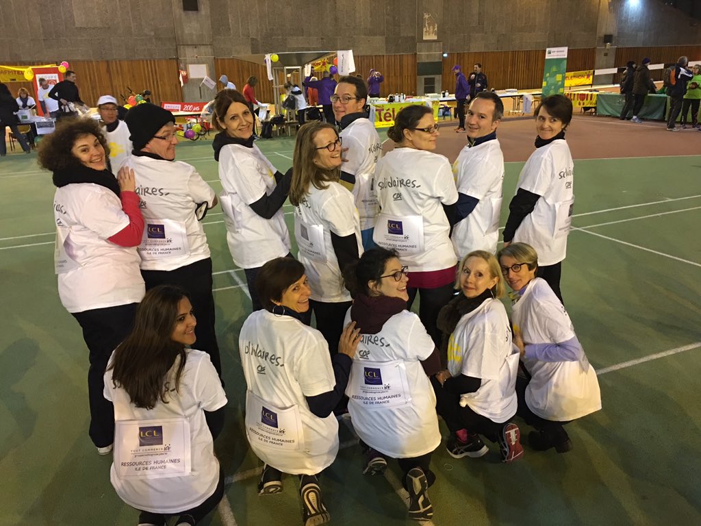 LCL's tweet photo. Ce soir, les collaborateurs #LCL se mobilisent pour le Téléthon de la Communauté Financière avec @TelethonFinance #TCF2016 💪💪💪 https://t.co/1roCIS6Pck