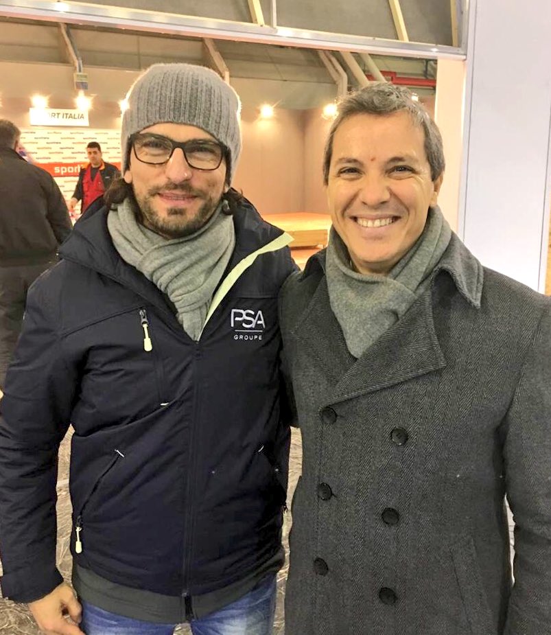 JPImparato's tweet photo. Con il capo @peugeotitalia Massimo Roserba i la stella della Stampa @EuFranzetti :D ! Pronti per #BolognaMotorShow ! 🇮🇹👍🏼 #TeamWork https://t.co/C6X296Pu8U