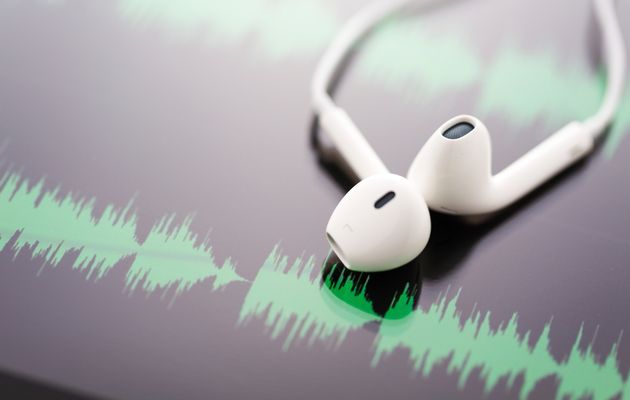 TimesLIVE's tweet photo. These are the 10 biggest radio stations in South Africa https://t.co/ygCr5Ca3fY https://t.co/TZLt4ap1kn