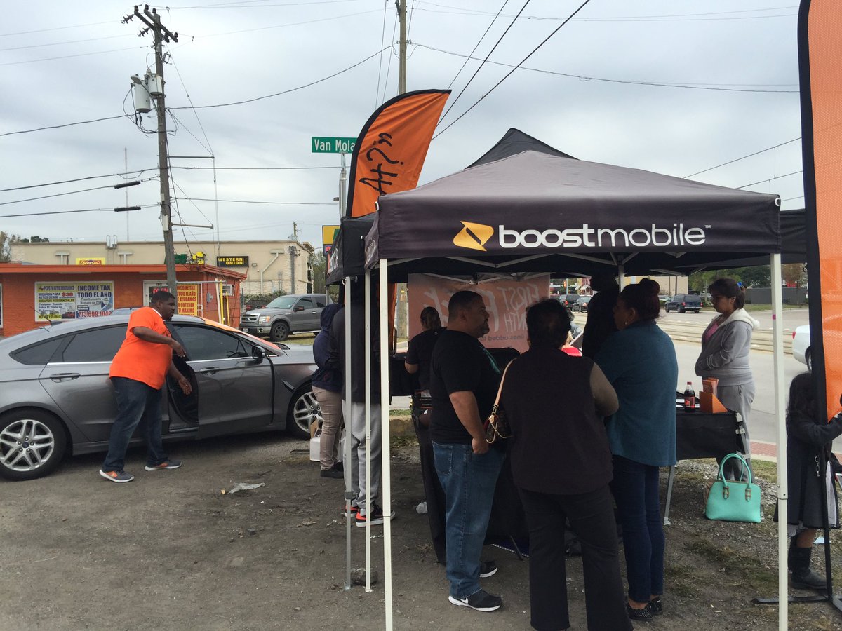 rogerwillspg's tweet photo. @boostmobile LA MICHOACANA What Rain💦💦☔️☔️🤔🤔🤔 Time to Sell🏆🏆How's things on the West Side😂😂😂 @johnfisbeck @JustinCapers @Dawnmccarter11 https://t.co/LpqhMZyYTT
