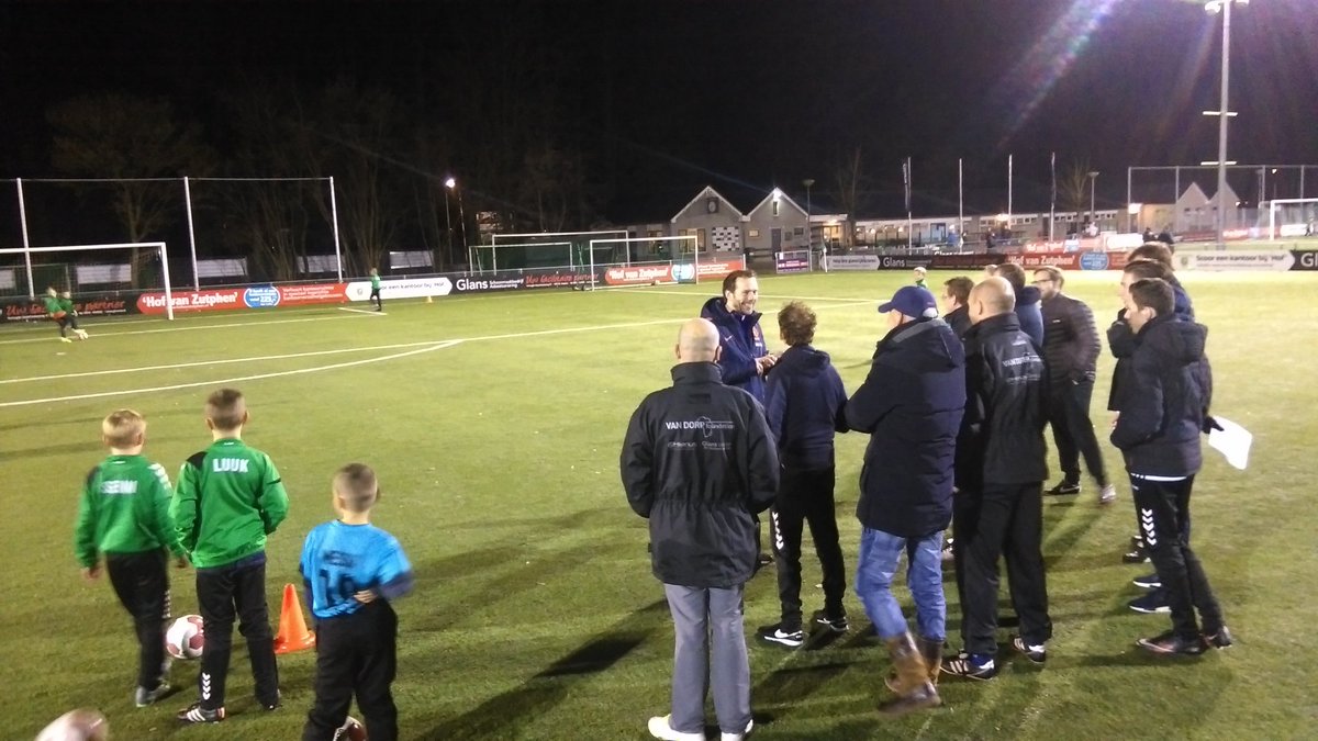 De cursus JVTC van de <a href="/KNVB/">KNVB</a> is weer begonnen voor de 24 trainers van <a href="/WarnsveldseBoys/">Warnsveldse Boys</a> #opleiden