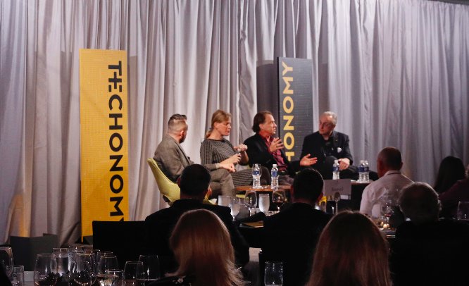 techonomy's tweet image. VIDEO: The Evolution Revolution with @bratton, @RayKurz &amp;amp; @neuraltheory at #Techonomy16 - ow.ly/HmGR306L7Je