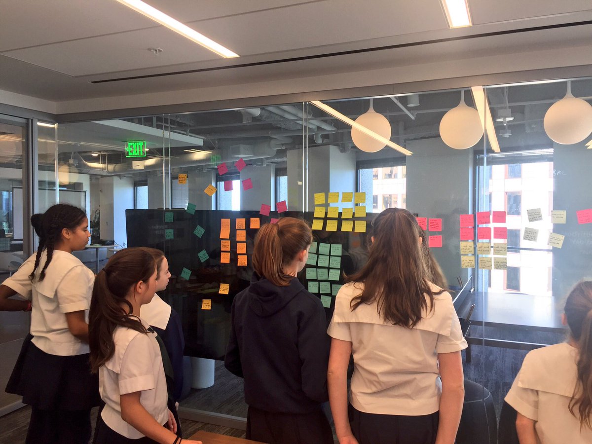 SpringUX's tweet photo. Welcome, @hamlin School! Thank you for helping to facilitate our #stemgendergap workshop. #workshopaboutit https://t.co/mUE2Qv43e0