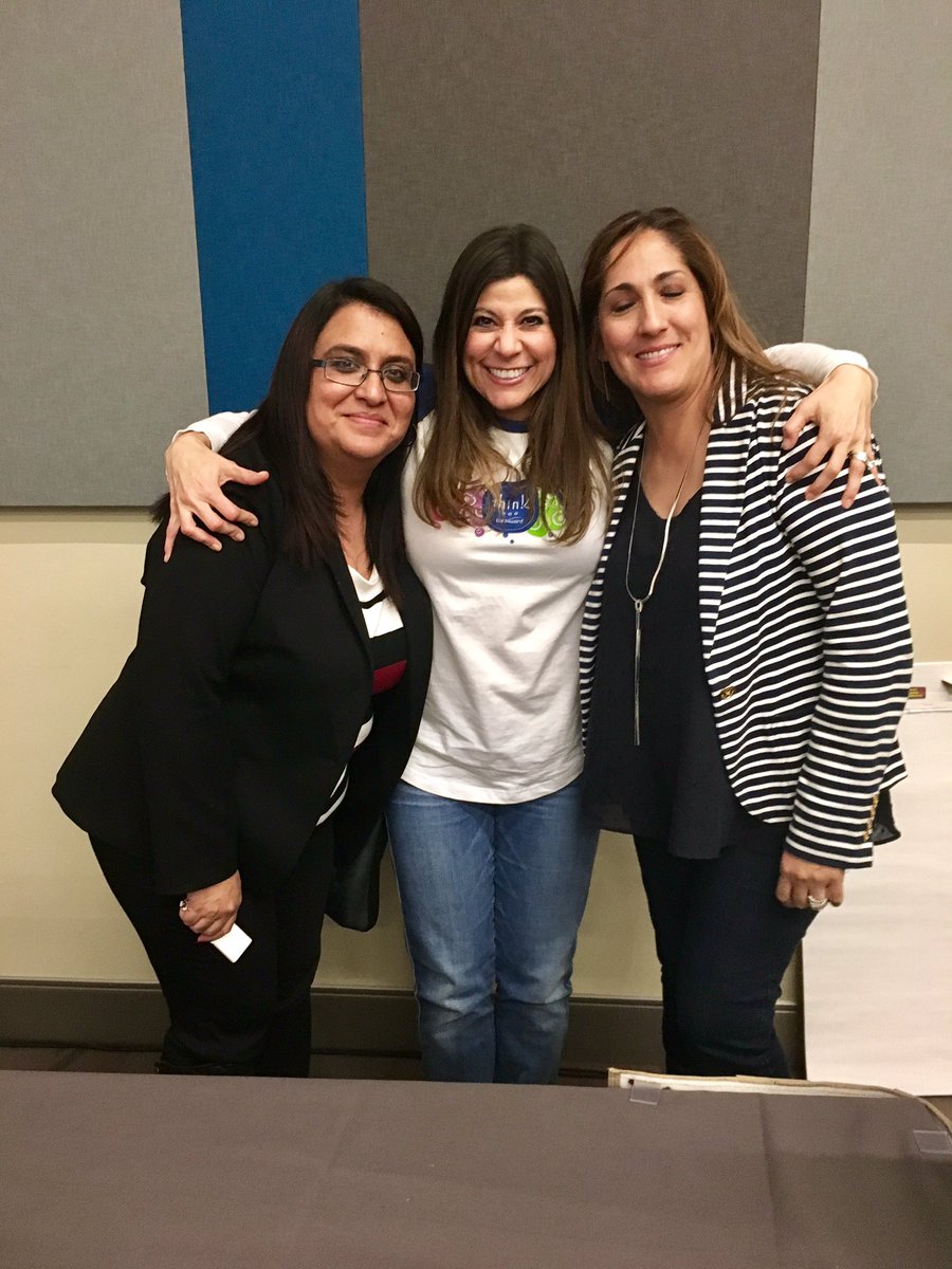 stephanieLCZ's tweet photo. Hacienda Heights rock stars presenting at the @lead4ward think! conference! Soooo proud of you guys! #ThinkPlayGo #THEDISTRICT https://t.co/LGC9WUJBtV