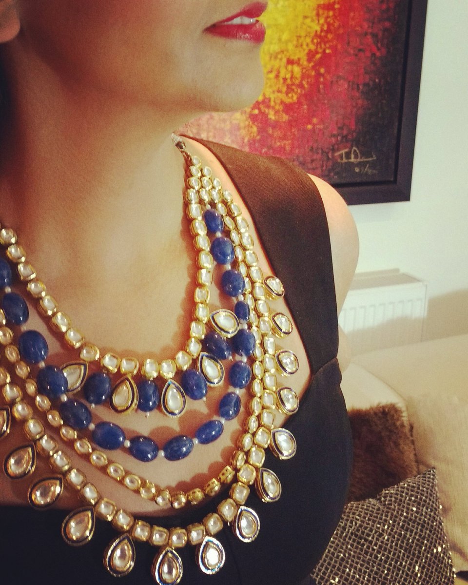 blue #luxury #style #jewelry #christmas #festivebuys #fabulouslytrendy #london🇬🇧 #fashions #oversizednecklace #ss17💥 #collection 💎