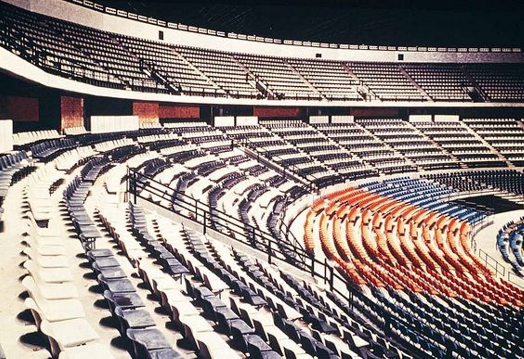 archivodesign's tweet photo. La silla 'Polyprop', la más reproducida de la historia, fue la mejor opción para el Estadio Olímpico 1968 +info https://t.co/5Gpm0aP1V9 https://t.co/TOim8fZeqK