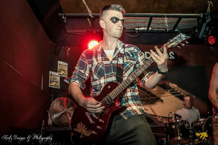 Shredding it up is our guitarist Gage! #thecoon <a href="/nethercyst/">Nethercyst</a> <a href="/Aandklas/">Aandklas Stellies</a>
