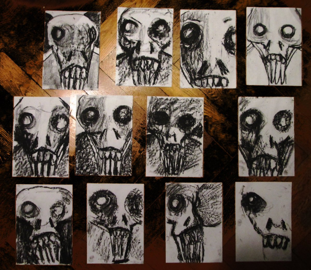 robertdelfrate's tweet photo. #gothic #comix #graphicnovel #robertodelfrate #noir #hrats #humanrats #horror https://t.co/kW9OI39yZG