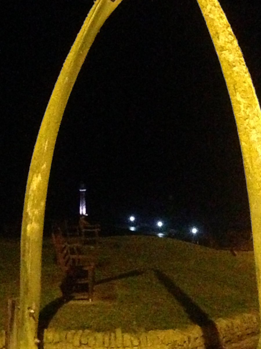 NHS_Dean's tweet photo. Good evening for the #Whitb Whale Bones... https://t.co/uSdhf4oc9P