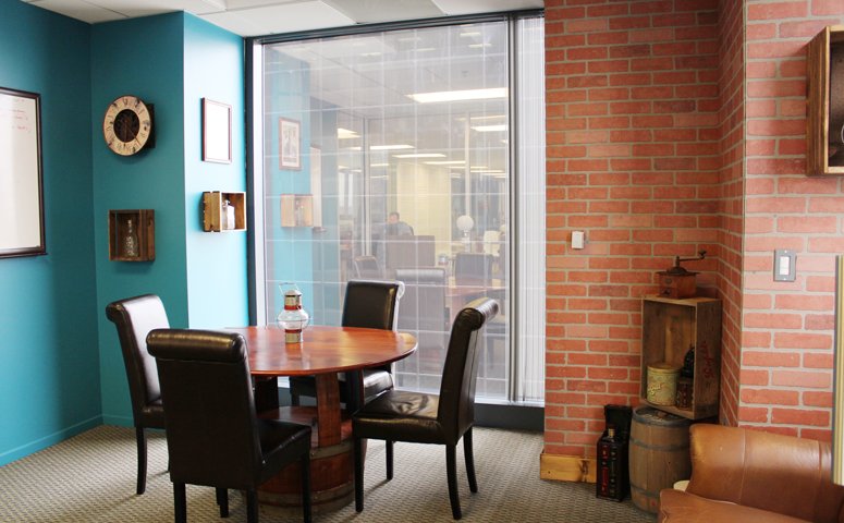 Spaces We Love: <a href="/LoanHero/">LoanHero</a>’s Eclectic Headquarters hughesmarino.com/blog/2016/12/0… #OfficeDesign #Business #CRE #InteriorDesign #SanDiego