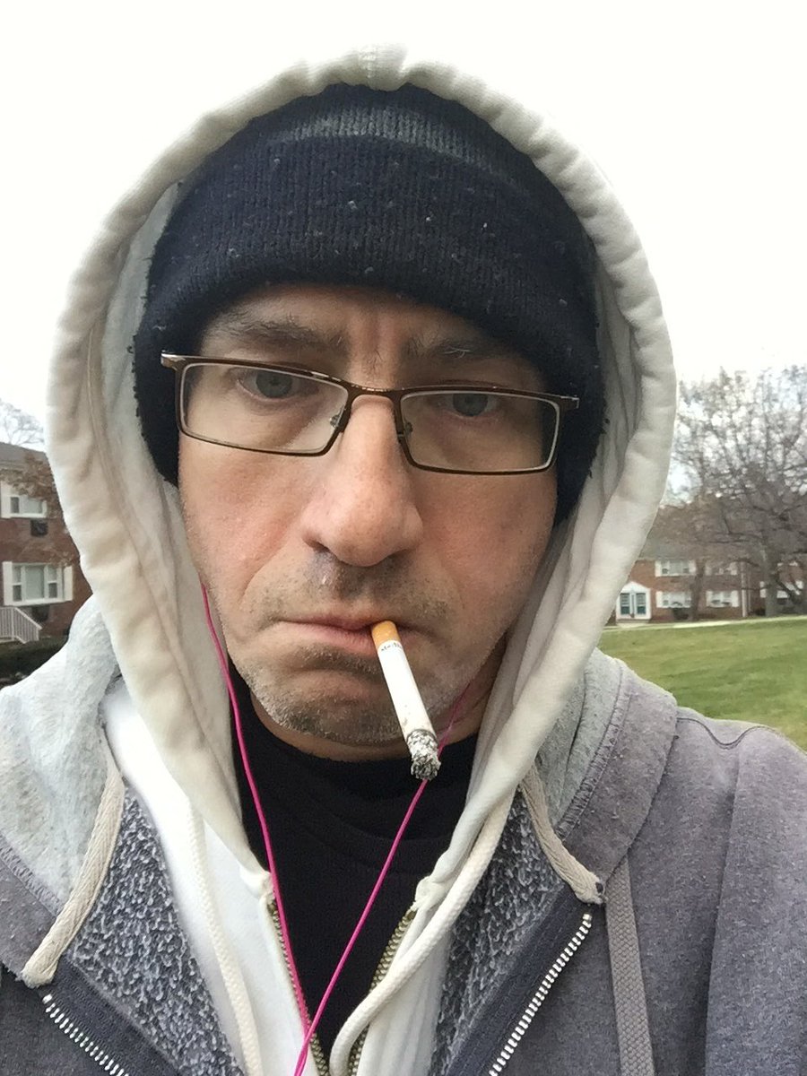 ItsMeDYK's tweet photo. After work on Friday is #CigaretteTime
#TGIF https://t.co/JrcxSmoBiG
