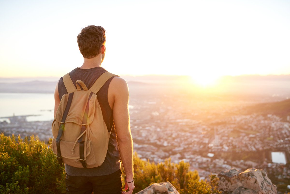 OneTravel's tweet photo. #OneTravelTip: Wake up early! Nothing better than having a full day in a new city. https://t.co/3Q4nVVobiZ