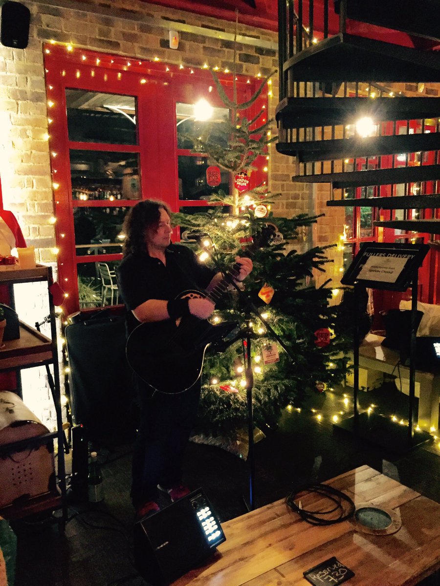 OneOverTheAit's tweet photo. @igorzerajic playing up a #storm to welcome in #Christmas at #OneOvertheAit https://t.co/tO4rhW72E5