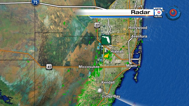 Clouds linger across South Florida, but there is barely a spotty shower on the radar as Friday evening approaches. https://t.co/QUQKsEPnfZ