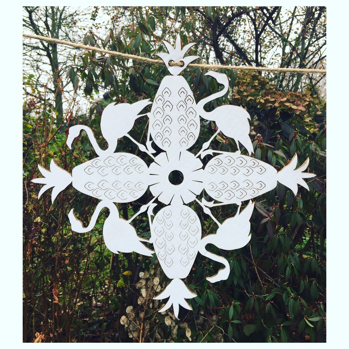 card_cutout's tweet photo. #cardcutout #wintersnowflakes #snowflakefun #bunting #winterbunting ⭐️🎄❄️✂️💫 https://t.co/GCL8K1Jg1E