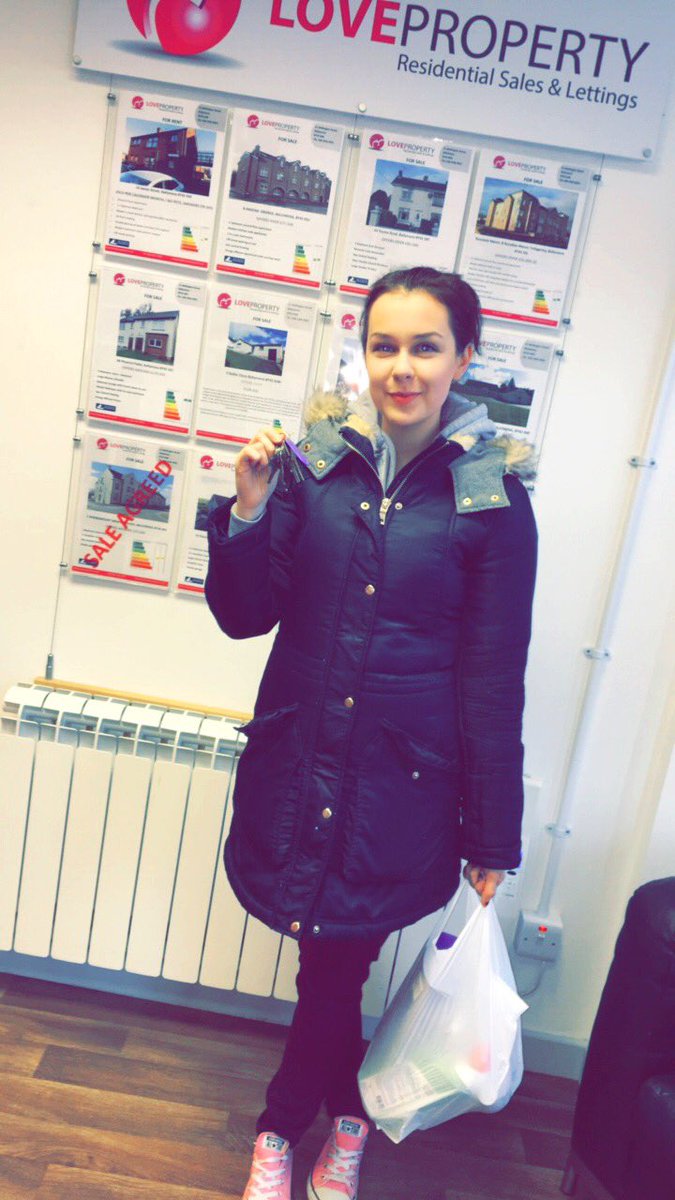 Laura picking up the keys for her families first home. All the best in your new home #lovepropertymakingdreamshappen