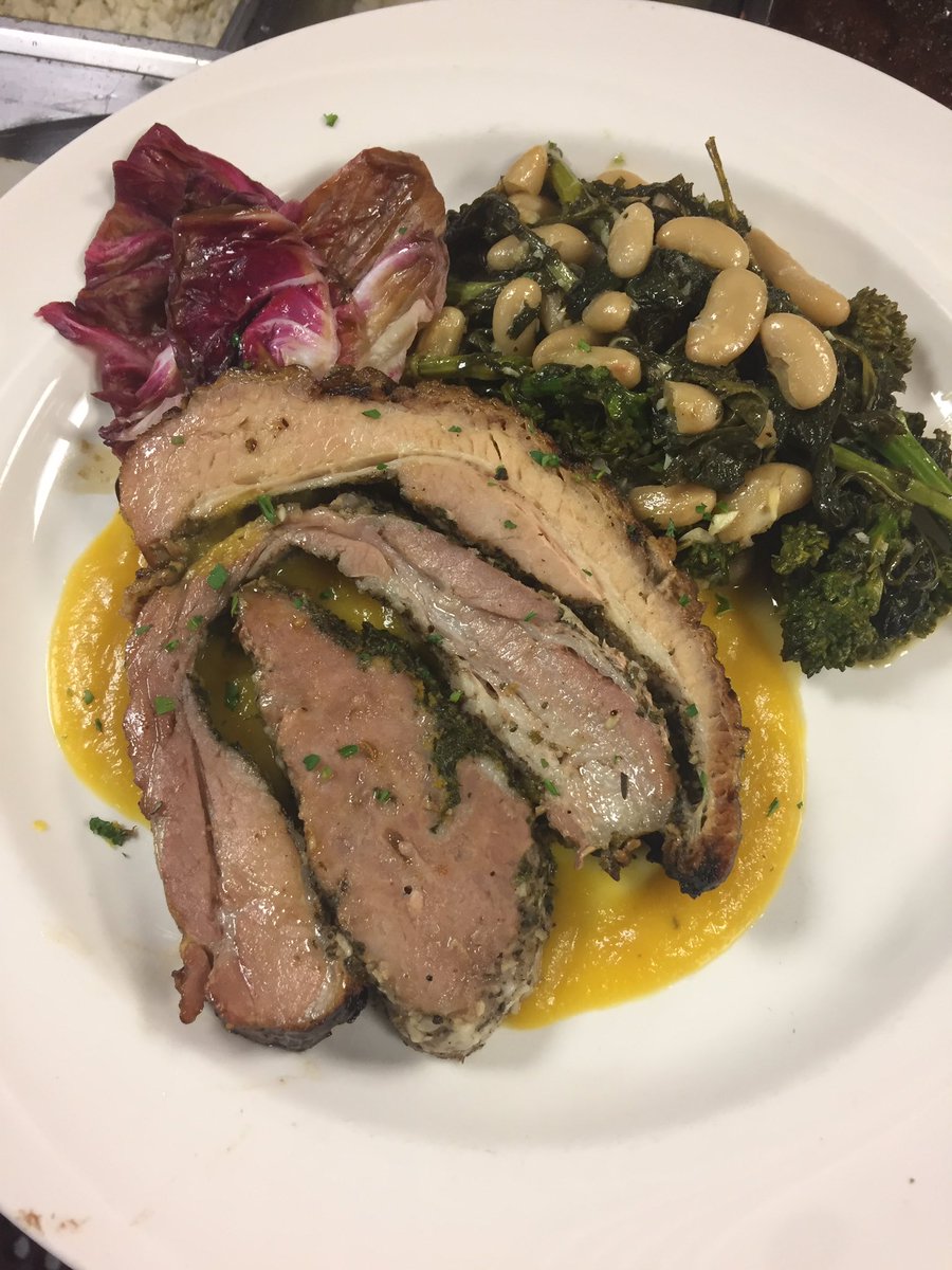 cheftverdream's tweet photo. Pork belly porchetta, pickled radicchio, sweet butternut squash purée, roasted rapini with lemon, garlic and cannellini beans https://t.co/2Vb9jIXOf0