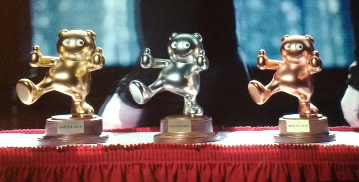 Guys. <a href="/netflix/">Netflix</a> lets you download content for later viewing. <a href="/MascotsNetflix/">MASCOTS</a> is a great flick. I really want a Fluffy.