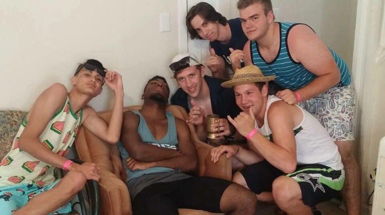 Laurier_Lads's tweet photo. We're kind of a big deal #Thanksfor100 #tlm https://t.co/UinUvE0be6