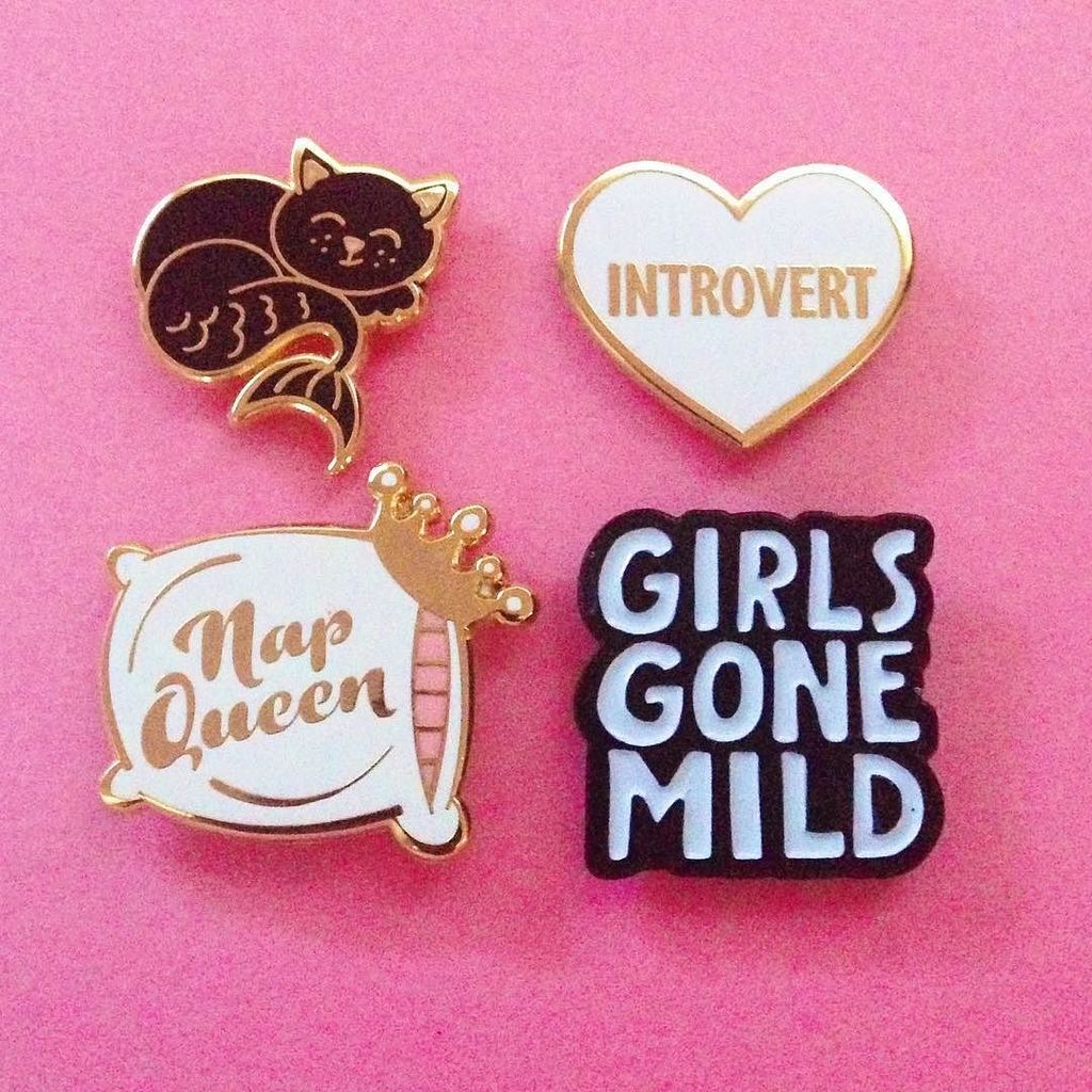 shopbetsywhite's tweet photo. It's Friday night! I got big plans. Whatchu up to? 😆😴 (pin makers tagged).
.
.
.
.
#pingam… https://t.co/SbXELRWjXu https://t.co/L4b9X7L9JW