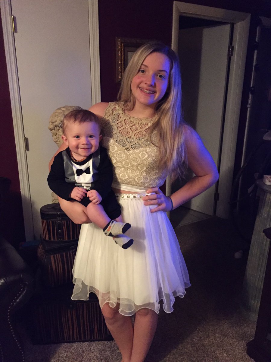 Lisa_Zink's tweet photo. Kloe and Mox go to Homecoming! #hoco16 https://t.co/Ok9Yjhf1ej