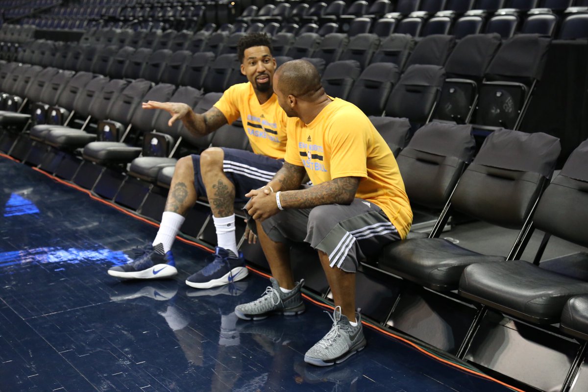 "Right here. That's where we're going to win tonight."  - (Probably what he's saying.) #Nuggets #MileHighBasketball https://t.co/UXKgHy2P29