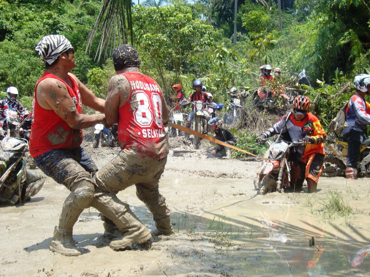 agie49_'s tweet photo. Nama : Rifki Rifaldo
Judul : Main Lumpur
Lokasi : Lubuk Alung
Kategori : Umum
Padang
@foto_setiakawan 
#Setiakawan2016 #fotomenembusbatas https://t.co/BtxBuflKFK