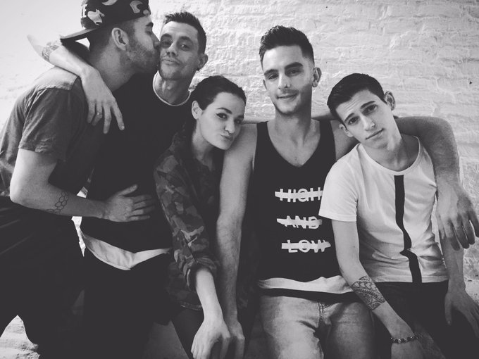 Cumple!!!! De @aaronlautnerxxx ????? https://t.co/Q4iBQUxxDr