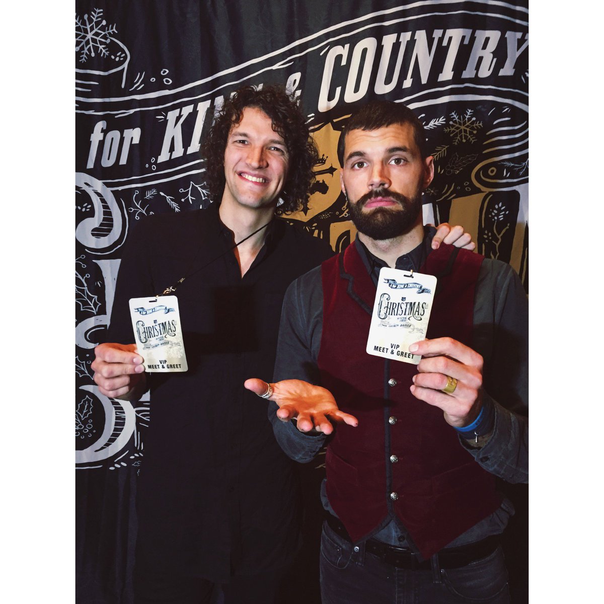 4kingandcountry's tweet photo. If u could bring 1 friend with you to the fK&amp;C Christmas Show, who would it be? Comment &amp; we'll pick a couple to give these 2 VIP passes to! https://t.co/oC1LKOPiae