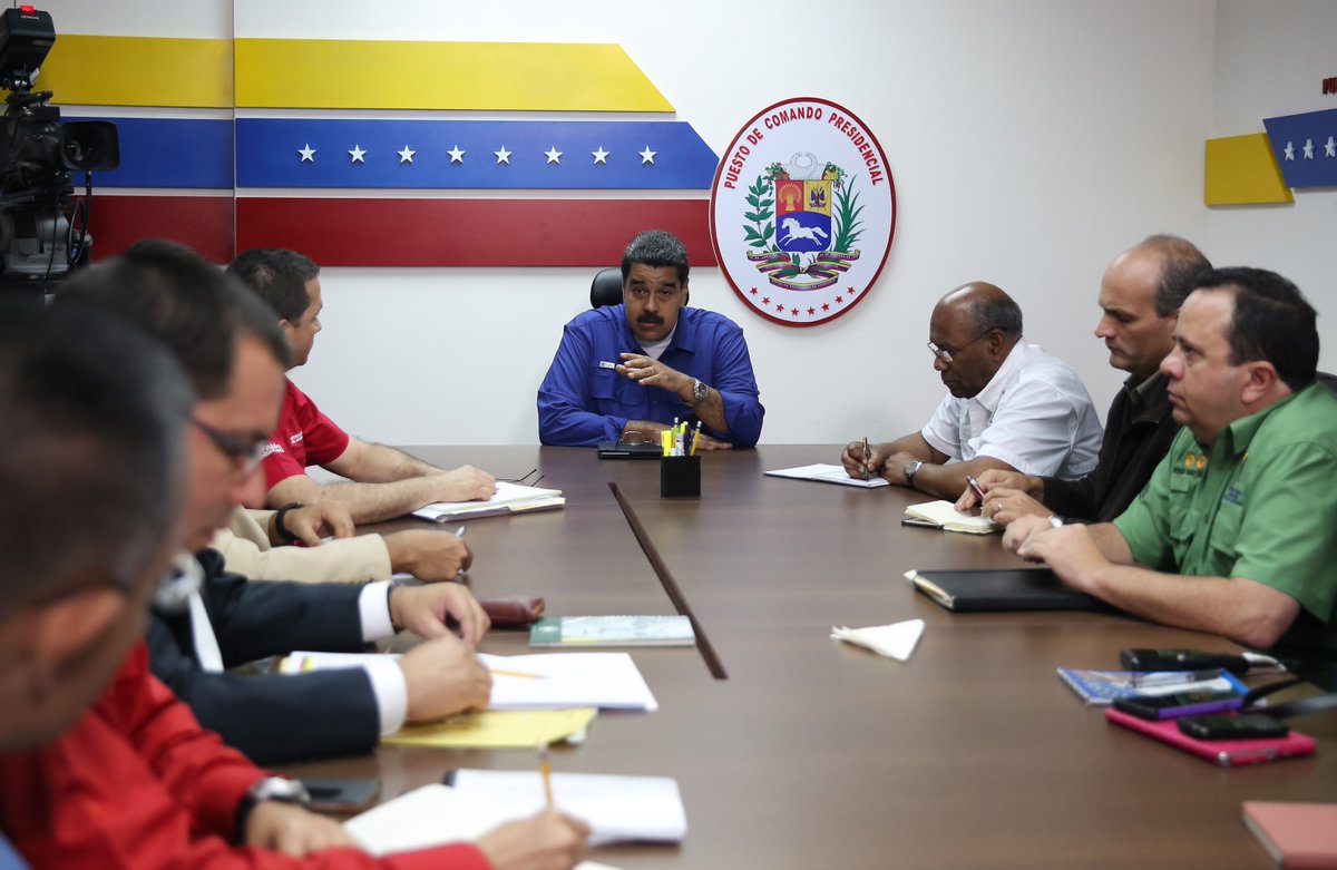 PresidencialVen's tweet photo. Falla en sistema Credicard y ataque cibernético a plataforma Cantv, temas evaluados por el presidente @NicolasMaduro y su equipo de gobierno https://t.co/F4srFnzjZP