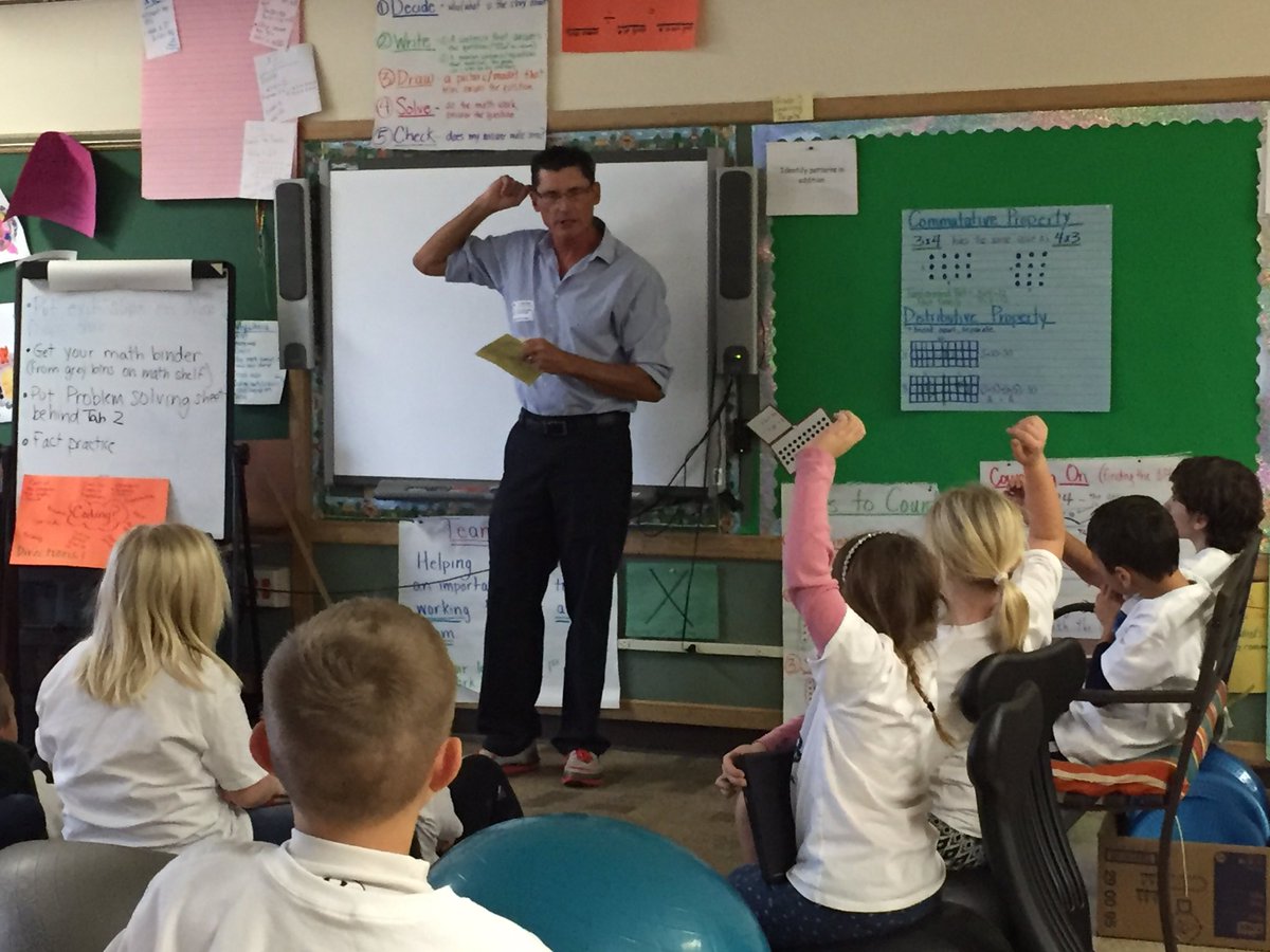 MVwolvesPhelps's tweet photo. Thanks for passing on your coding wisdom Mr. Schibline! Ss were as excited to show you theirs!
#coding #MEWolves #mnschampions https://t.co/0Pzf2mqLai
