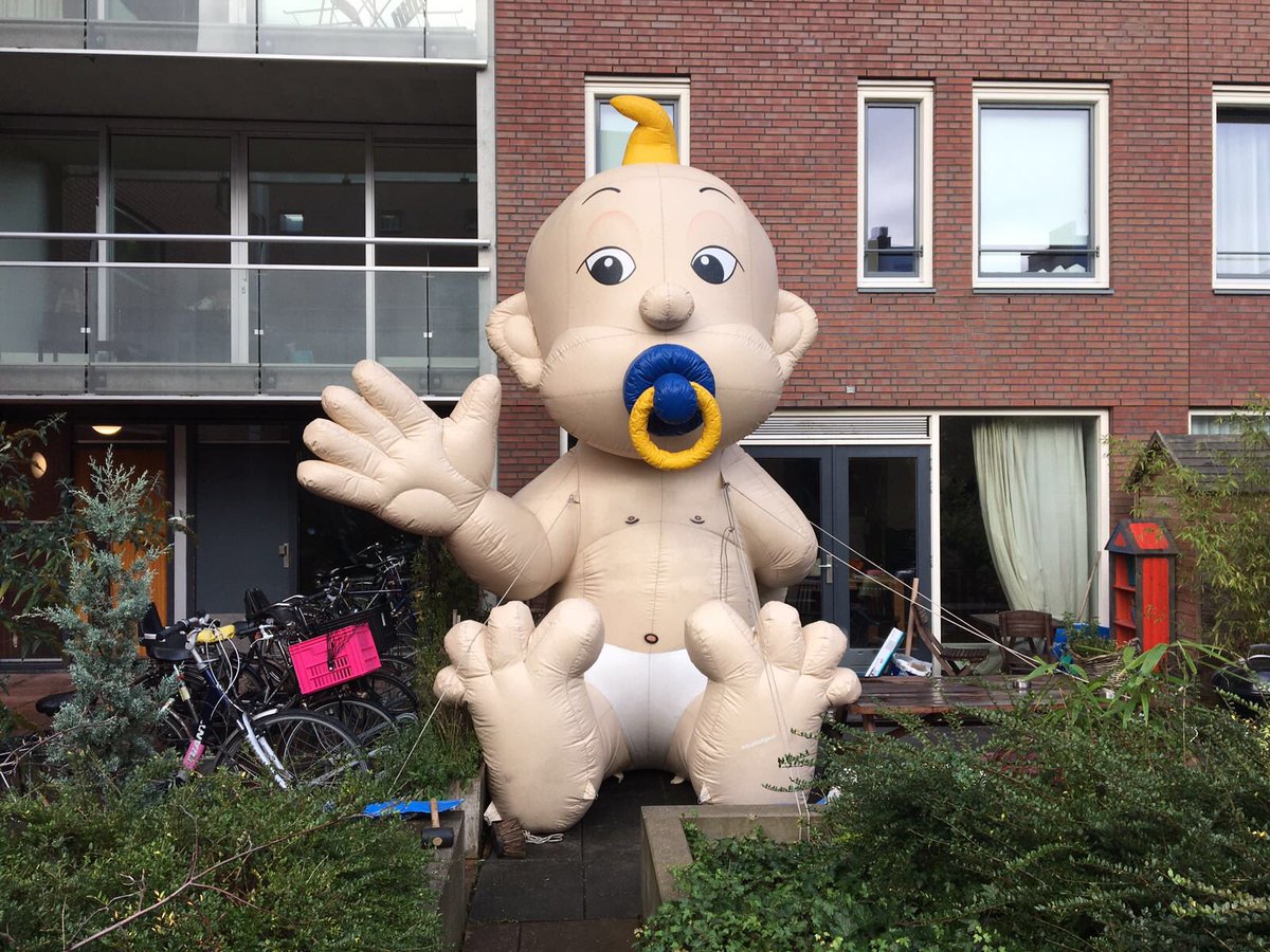 De baby staat deze week in Amsterdam! #geboorte #it'saboy #baby #inflatable #opblaas