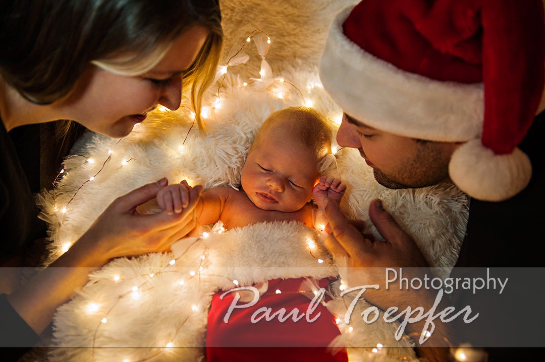 PaulToepfer's tweet photo. DON"T FORGET! Sessions are still available for scheduling your family photographs, just in time for the holidays!  
https://t.co/w7ctDKIheD https://t.co/UwmasdPCza