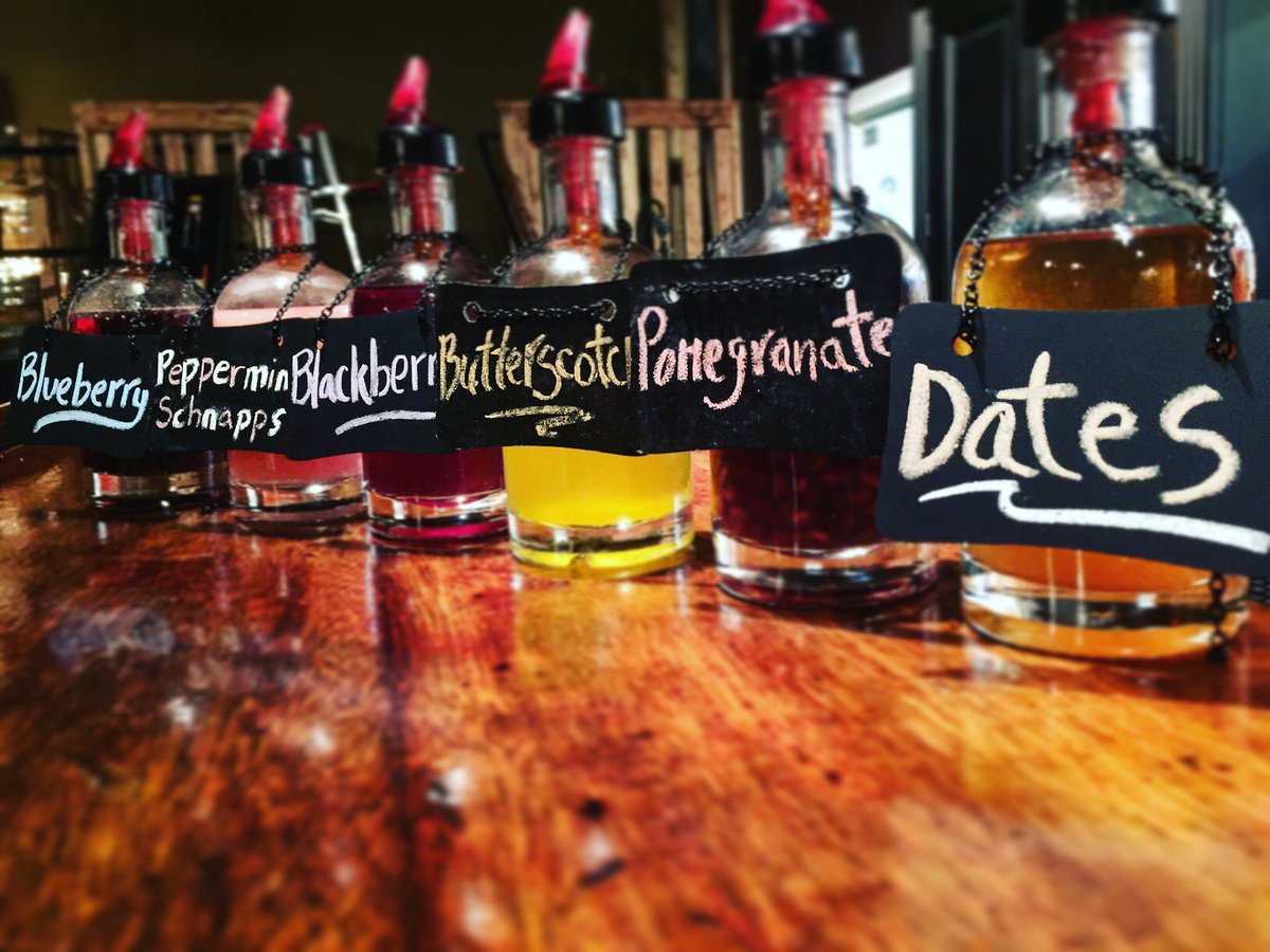 We've got that #FridayFeeling at the #OnyxSpeakeasy Tonight 5-8 Sat 12-6 Sun 12-5