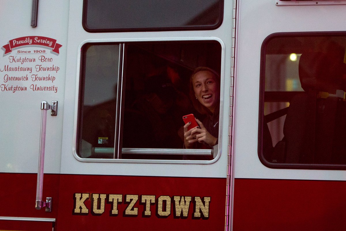 KUGoldenBears's tweet photo. Some shots of @KutztownSoccer's return to campus from the Final 4 in Kansas City. #GoBearsGo https://t.co/hw3zgaERuZ