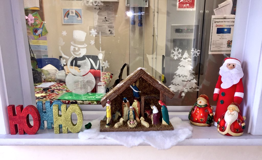 barnashronens's tweet photo. It's beginning to look at lot like Christmas in Barnashrone National School😊🎄🎅🏼 https://t.co/DMXKDhbPnH