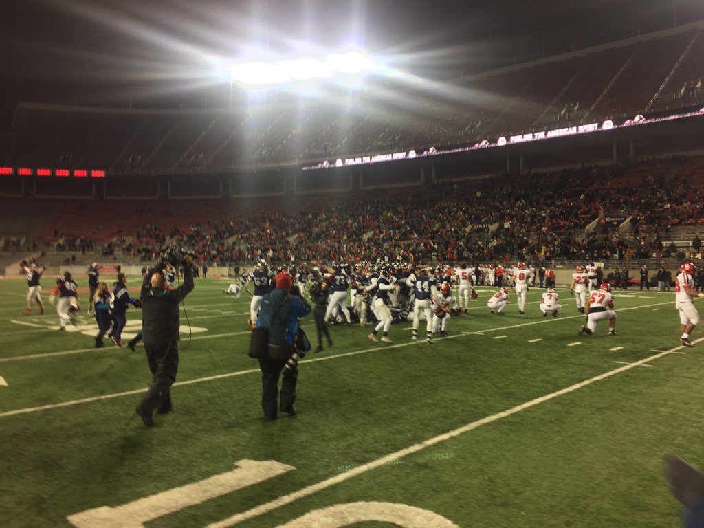 Hawks win!!!!!  Back to Back state  Champs!  Agriesti with the 31 yd FG!