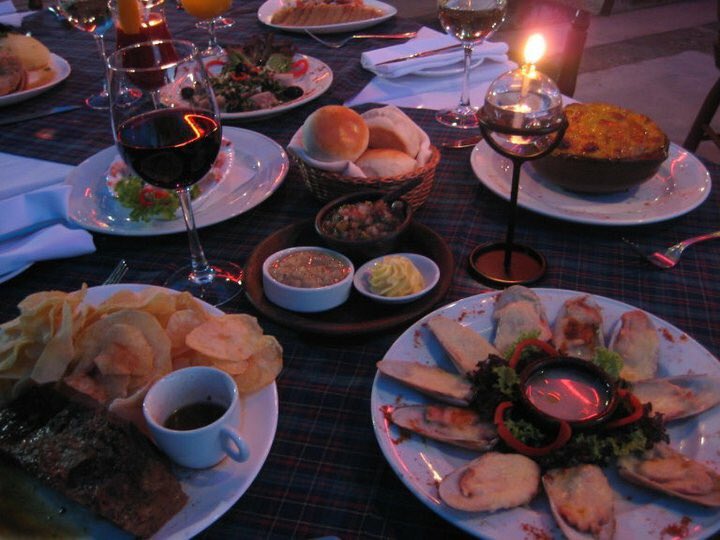 Arrancan las noches de #verano y los esperamos en nuestra #terraza. #CasaVieja #Vitacura 8411 (esq. Las Tranqueras)