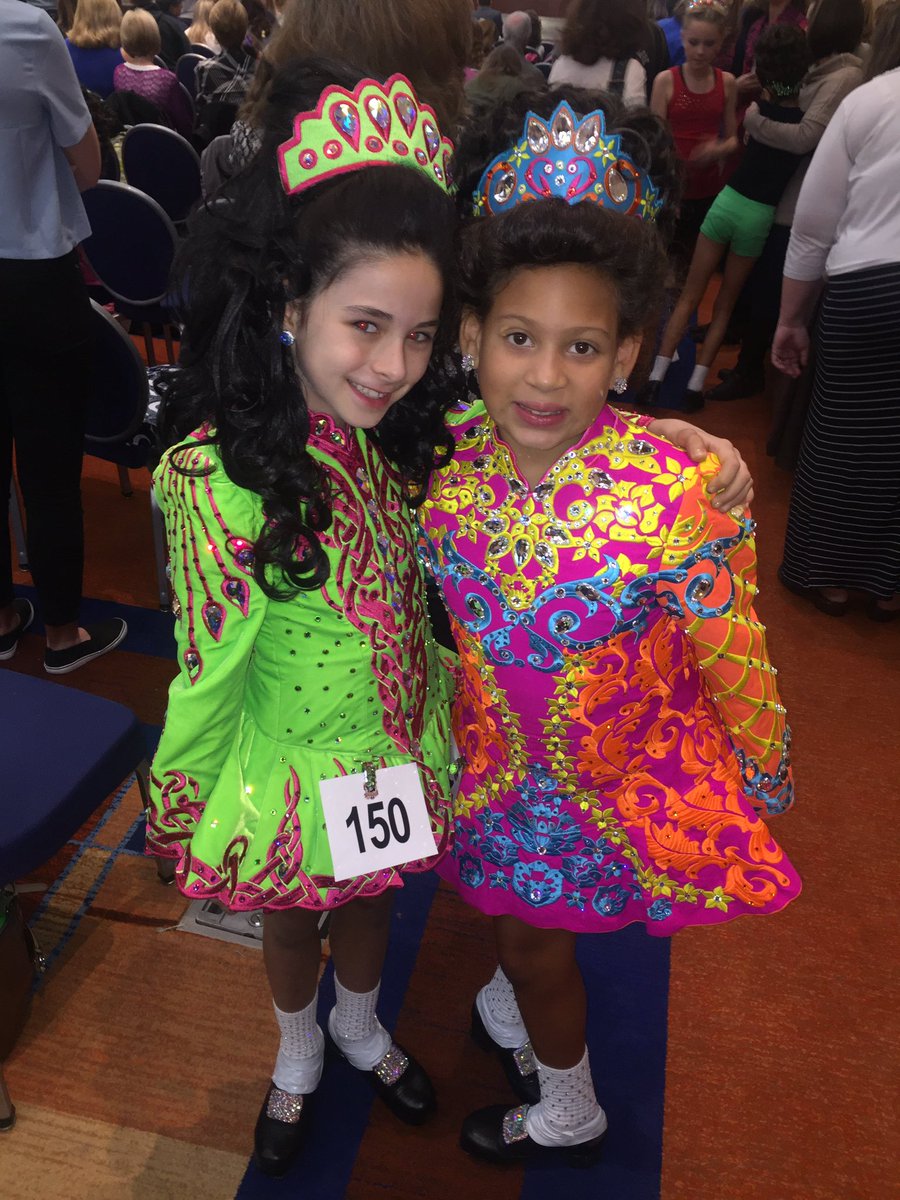 Good luck to our U9 girls, Charleigh and Alanna! ☘️💙 <a href="/idtanasr/">idtanasr</a> #oireachtas2016