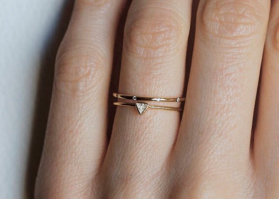 thecliftoncase's tweet photo. Understated wedding bands that make the most elegant statement:  https://t.co/anXWwCEvXo https://t.co/VWokLFOkpQ
