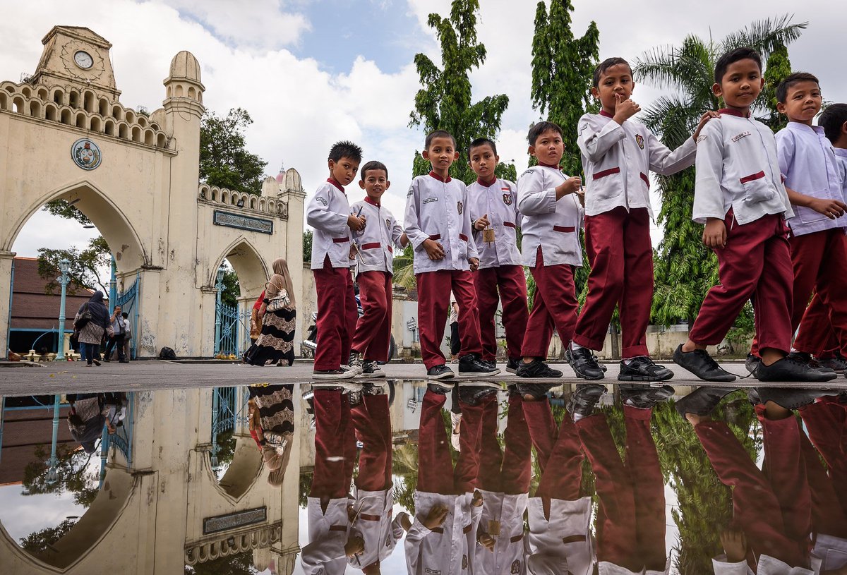 Widarko_BERCERMIN PD KEBERSAMAAN&amp;KESETIAKAWANAN_umum_Solo_Yogya
<a href="/foto_setiakawan/">#SetiaKawan</a> 
#setiakawan2016
#fotomenembusbatas