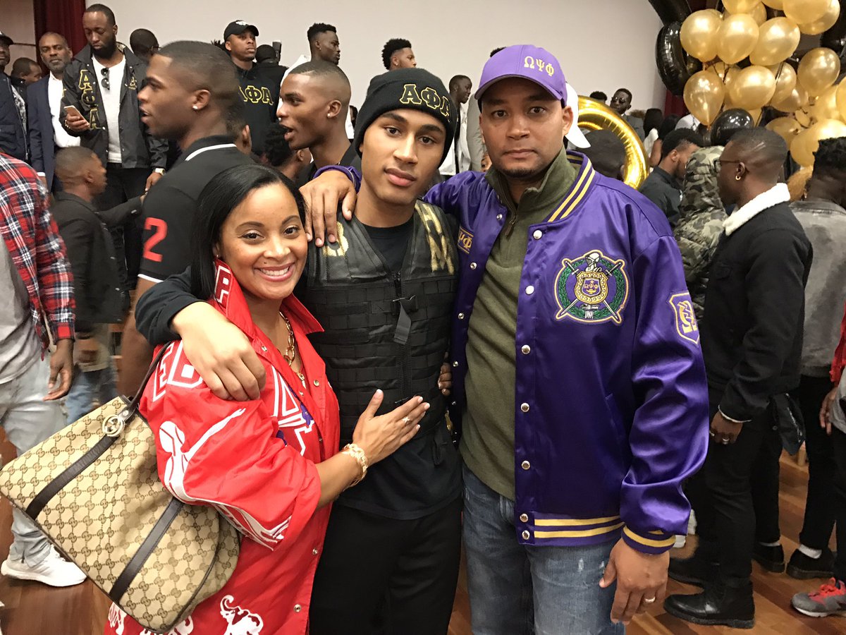 melvoboomin's tweet photo. Bitch I'm Eta Mu!!! βοΈπ. Fall '16 Tr3. #8taMu #HMProbate #AlphasRunTexas @UHALPHAS https://t.co/PtUaLODCAc